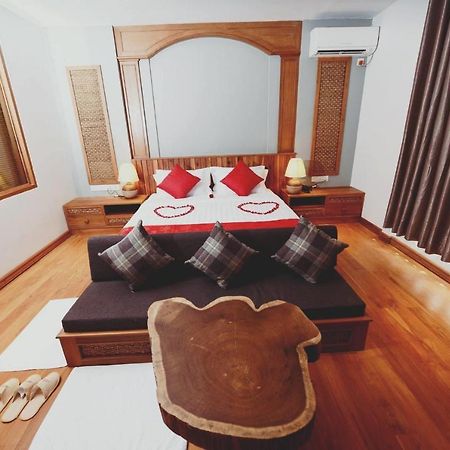 Hotel Thipaw Thibaw Extérieur photo