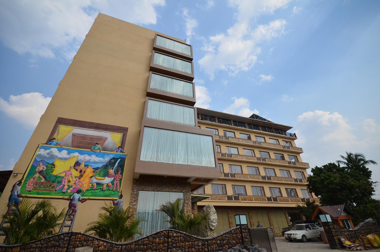 Hotel Thipaw Thibaw Extérieur photo