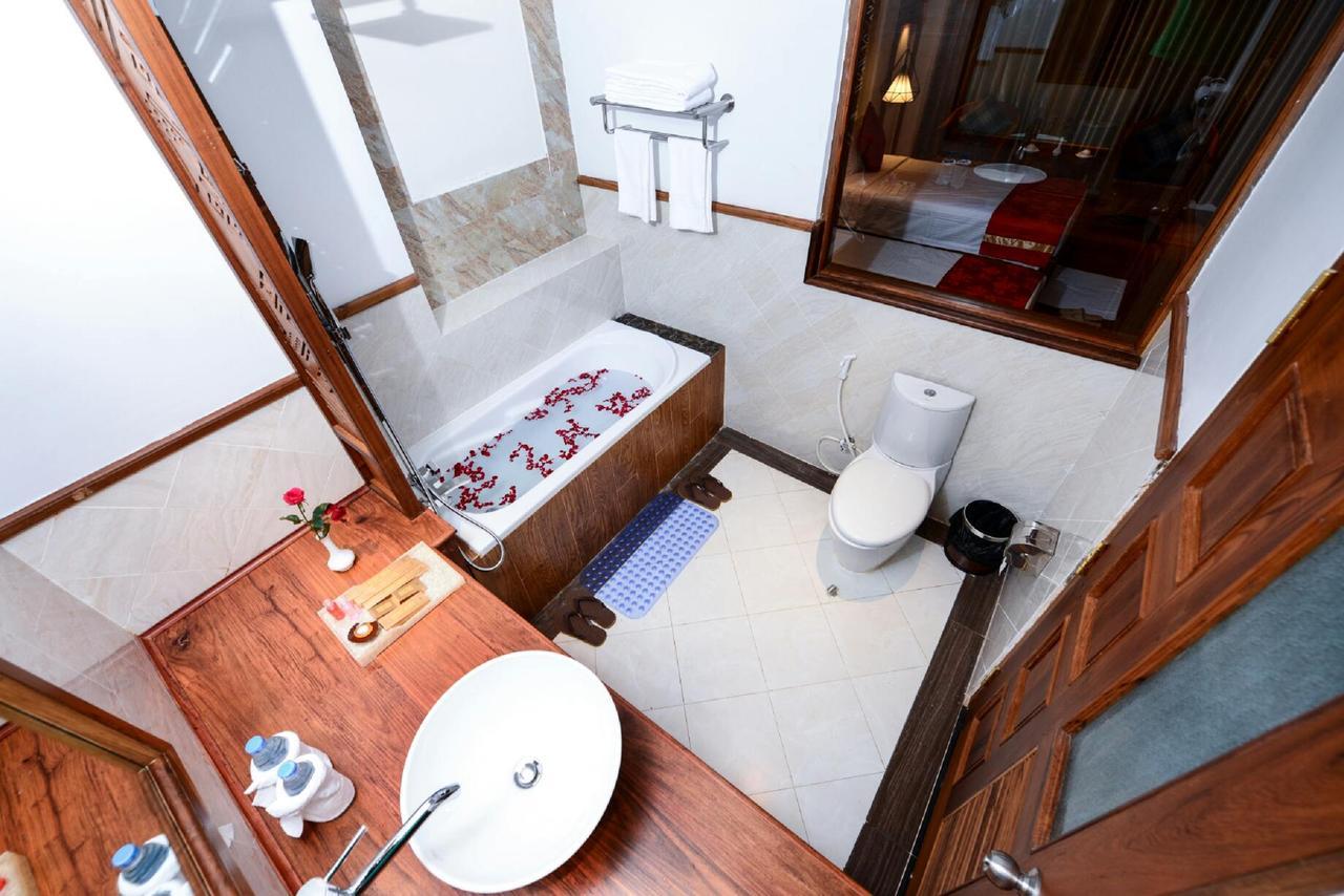 Hotel Thipaw Thibaw Extérieur photo